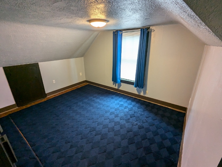 Building Photo - 329 NW 21st St