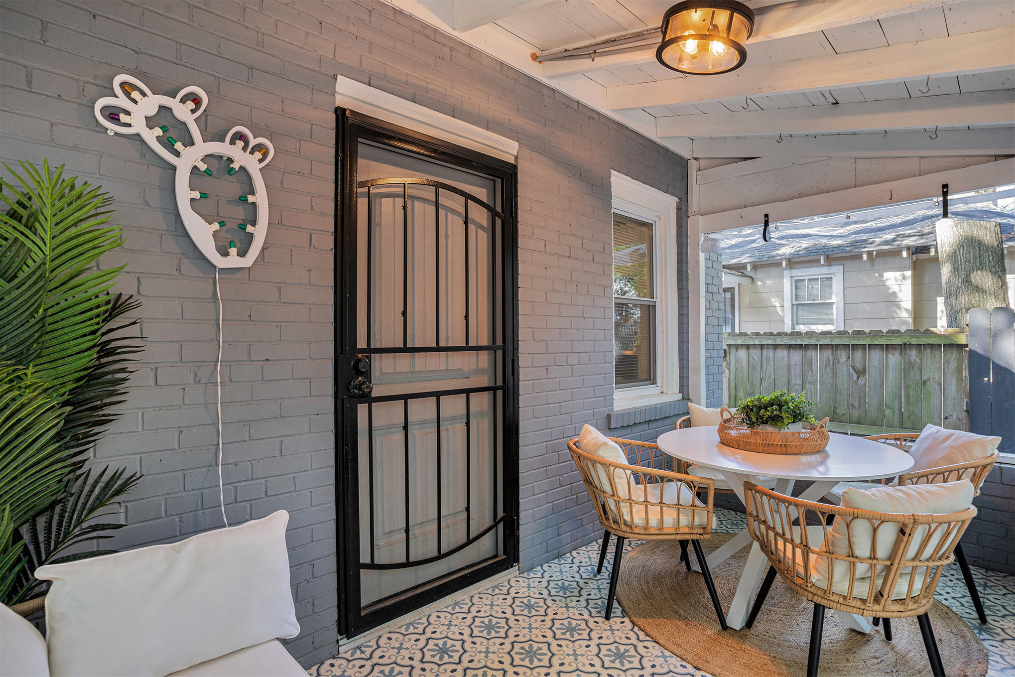 Building Photo - 1913 Orvid St