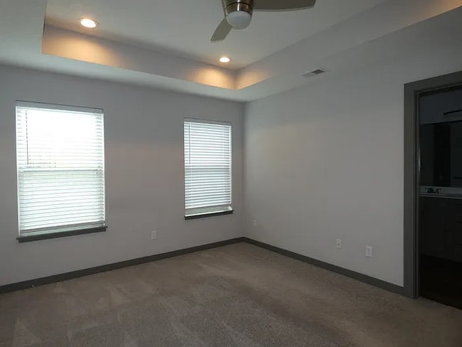 Building Photo - 7615 N Mercier Ct