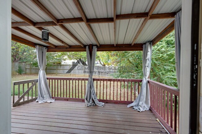 Building Photo - 2214 Falcon Creek Dr