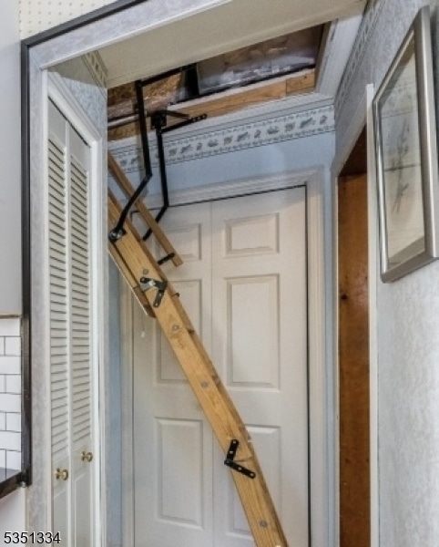 Building Photo - 53 Laurel Dr