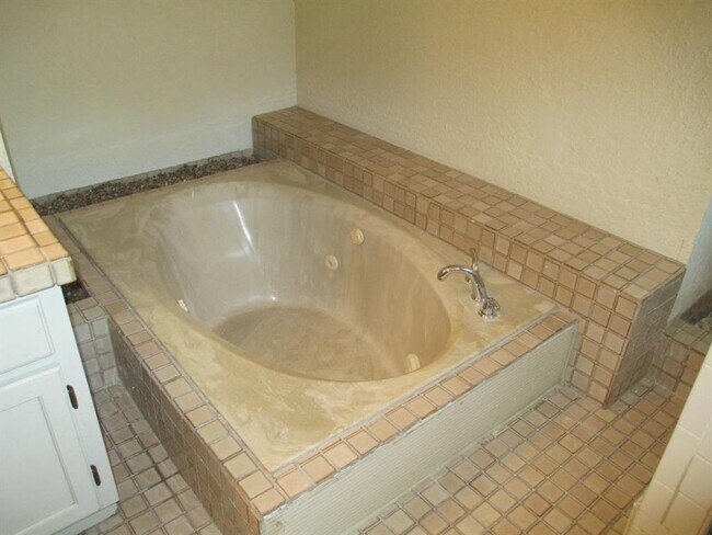 Building Photo - 16022 Sierra Vista Dr