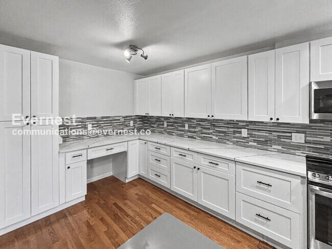 Building Photo - Comfort Meets Community in Centennial with 2 Car Garage / 3 beds & 3 baths / Coming Soon!