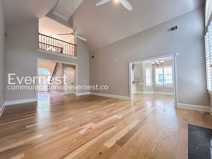 Building Photo - 4706 Woodlawn Ct