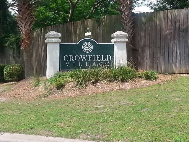 Neighborhood entrance - 409 Erskine St