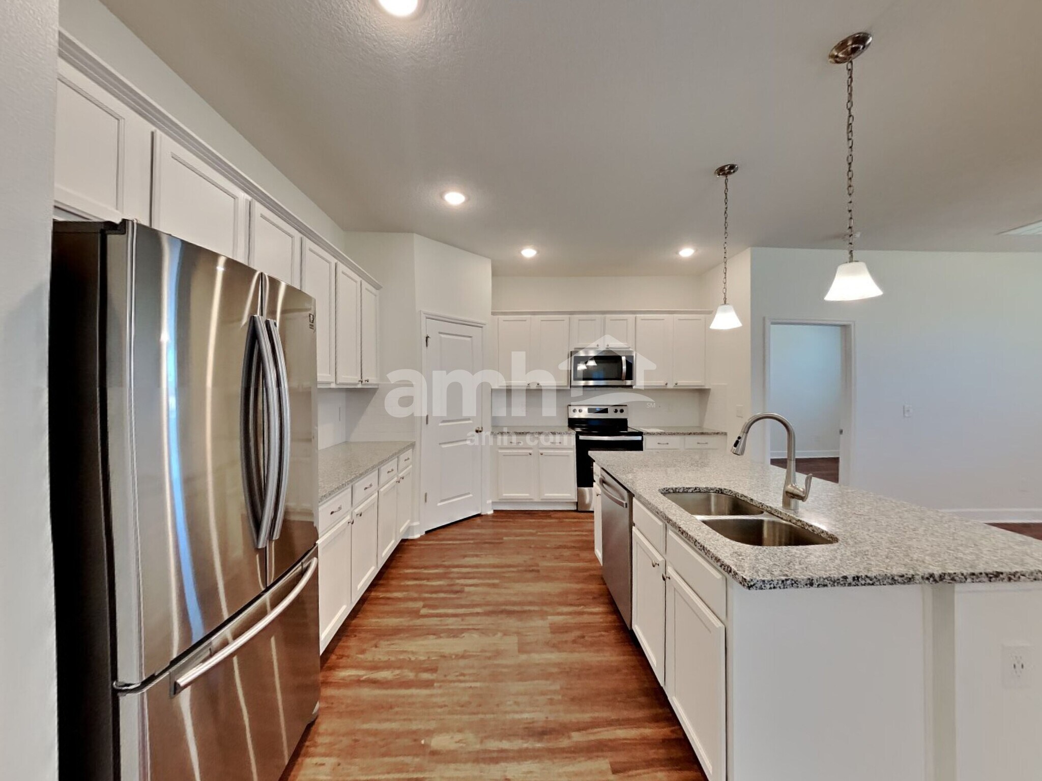 Building Photo - 2450 Ixora Ct