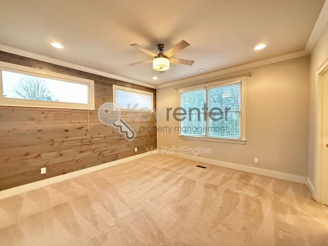 Building Photo - 1610 W 52nd St