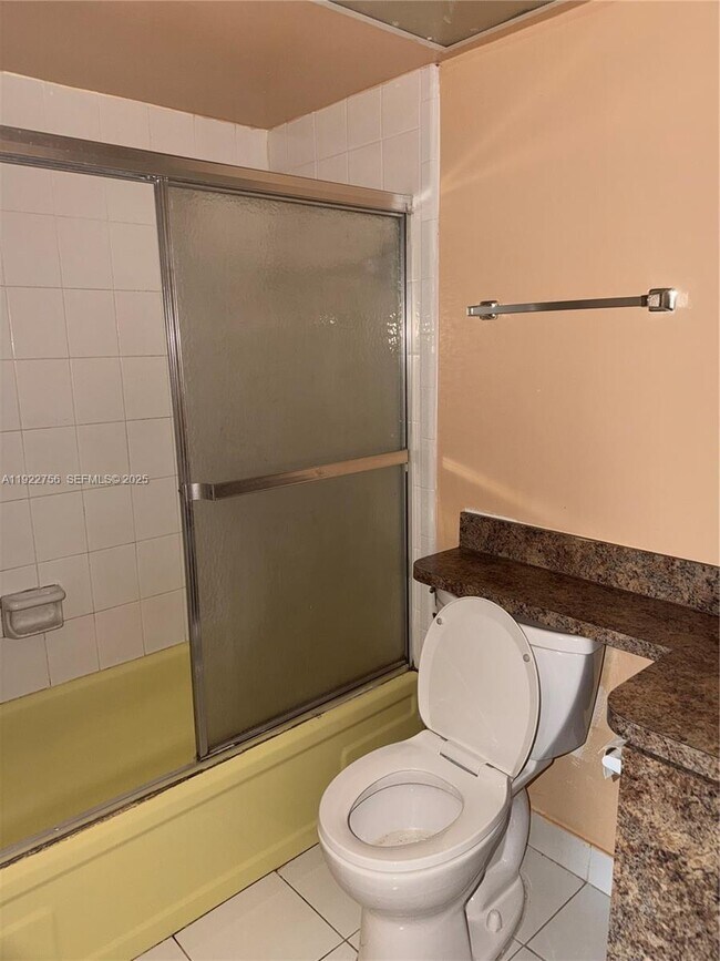 Building Photo - 4042 NW 19th St