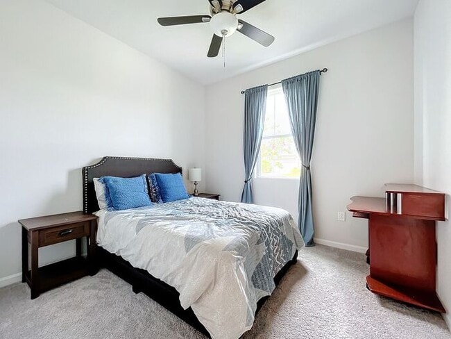 Building Photo - 5/3 Spacious Lake County Home