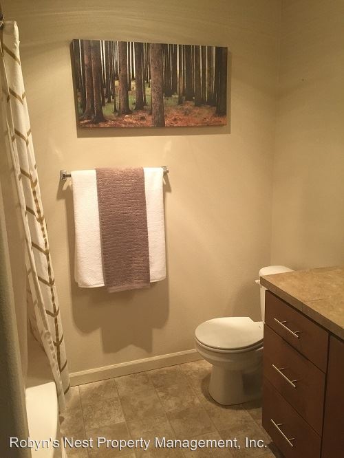 Building Photo - 18562 NW Holly St