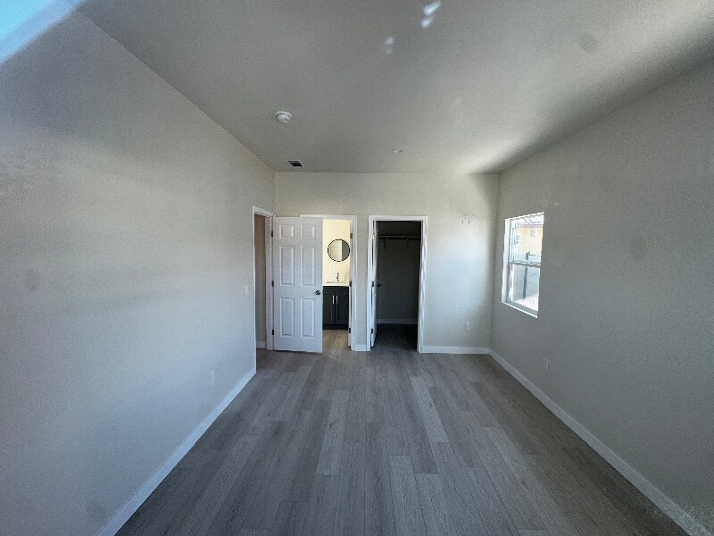 Building Photo - 7367 Golondrina Dr