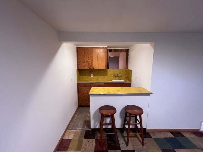 Building Photo - Charming Bremerton Home with Fenced Yard