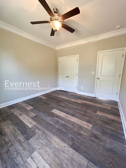 Building Photo - 1025 Burton Point Ct