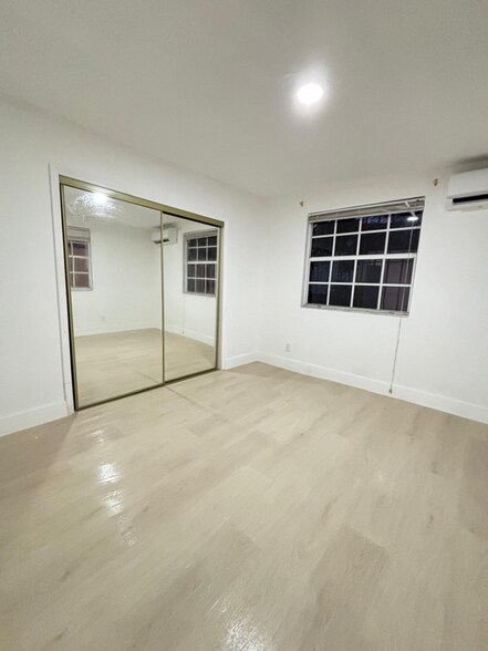 Building Photo - 2035 NW 26th St