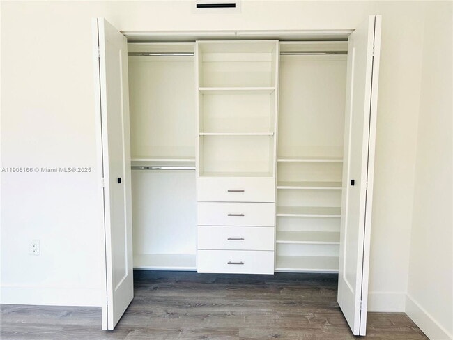 Building Photo - 201 Jefferson Ave