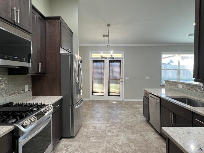 Building Photo - 210 Hearthwood Dr