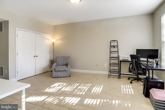 Building Photo - 2342 Huntington Station Ct