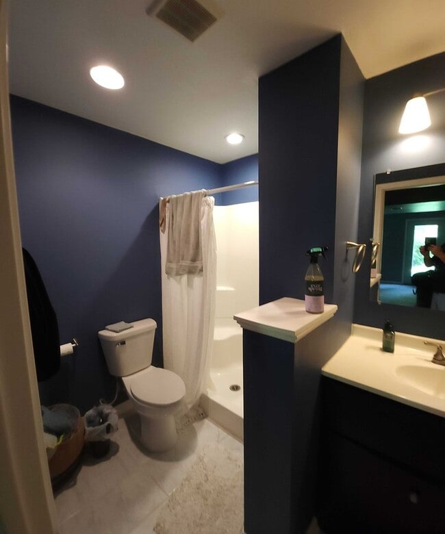 Building Photo - Ready to go forest lake 3 bed 4 bath townhouse!