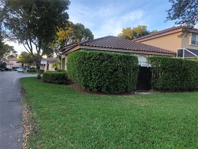Building Photo - 10932 NW 69th St