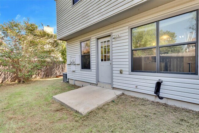 Building Photo - 8806 Springmail Cir