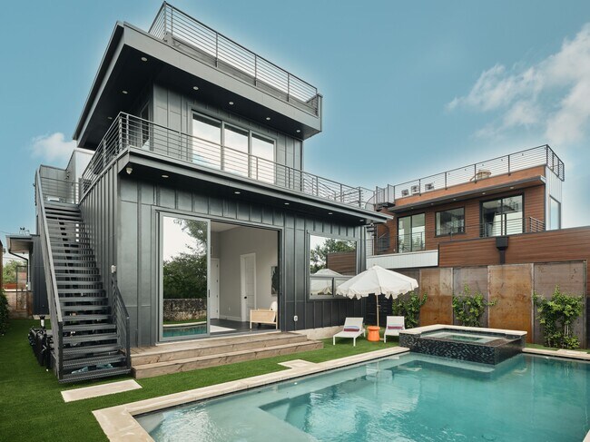 Building Photo - 412 Kemp St