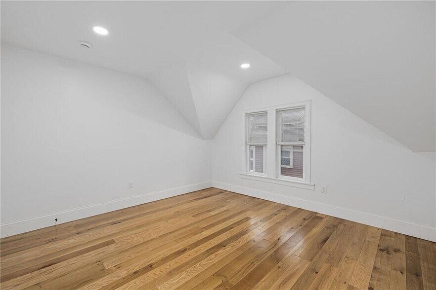 Building Photo - 30 Cypress St