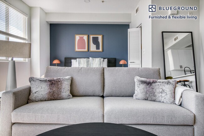 Building Photo - 2820 Sawtelle Blvd