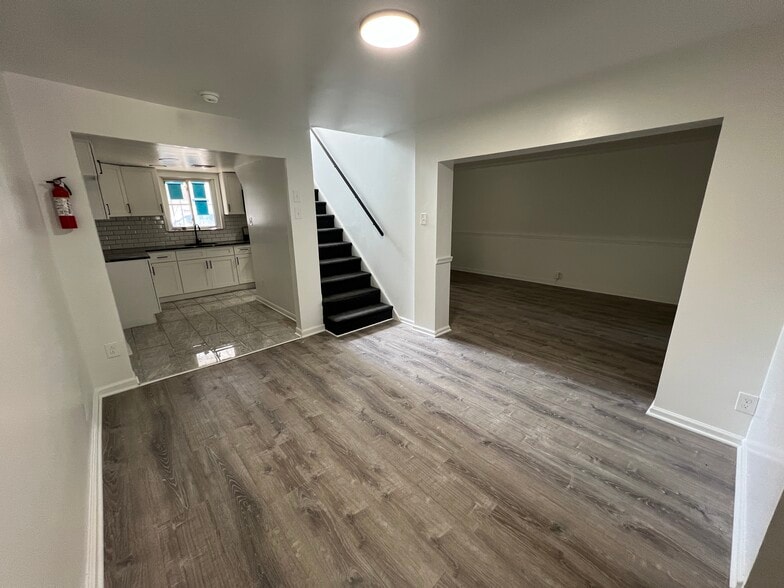 Building Photo - 2610 Price St