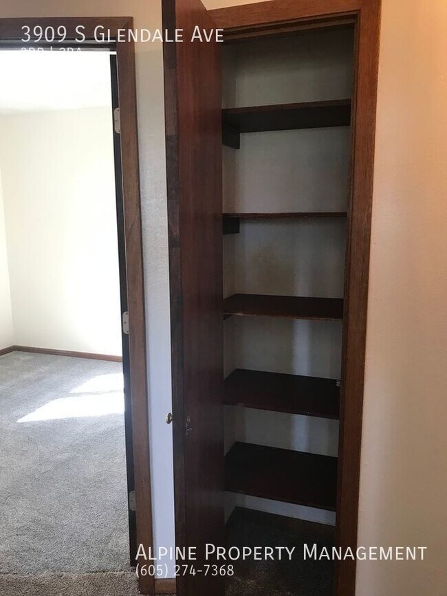 Building Photo - 3 Bed/2 Bath House For Rent!!