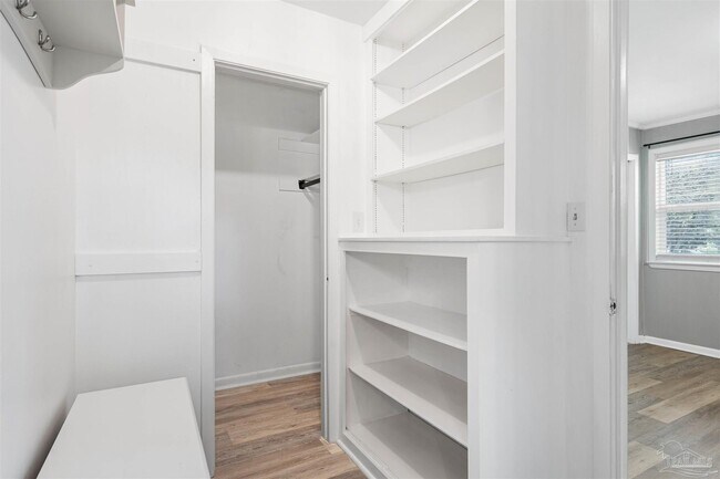 Building Photo - 3066 Rosa Del Villa Dr