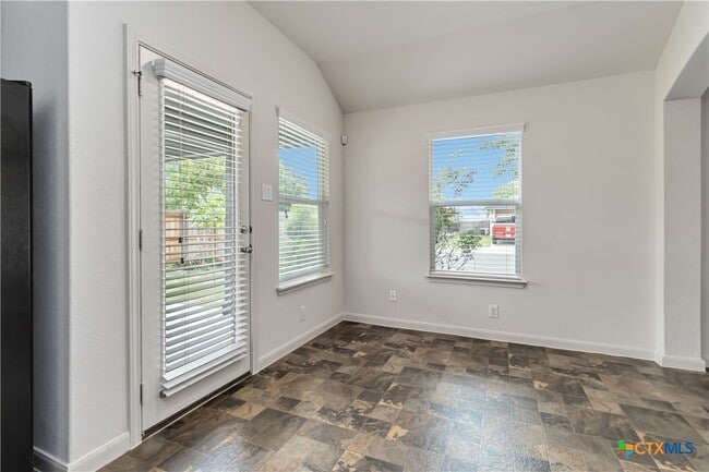 Building Photo - 421 Capistrano Dr