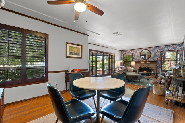 Building Photo - 467 Irving Dr