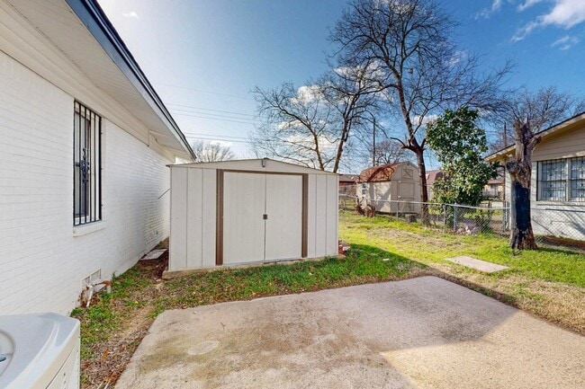 Building Photo - 4109 Fortune Ln