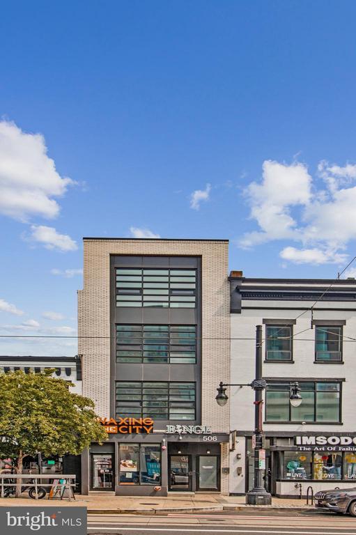 Building Photo - 506 H St NE