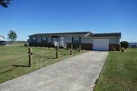 Building Photo - 144 Edgewater Dr