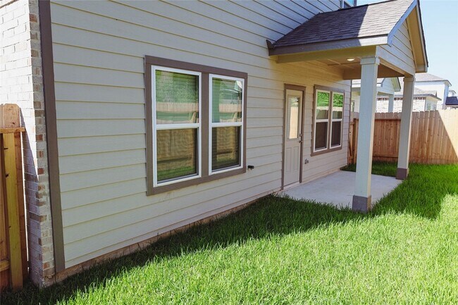 Building Photo - 8526 Blueberry Ash St