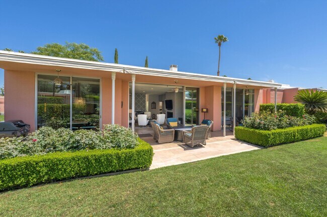 Building Photo - 47432 Medina Dr W