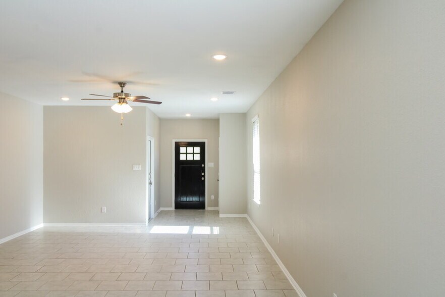 Building Photo - 8519 Balding Dr