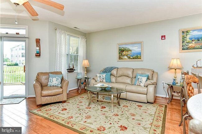 Building Photo - 17436 Slipper Shell Way