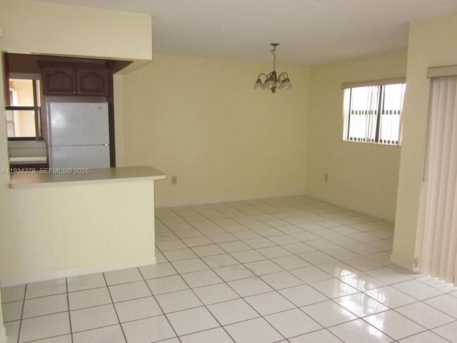 Building Photo - 1121 SW 122nd Ave