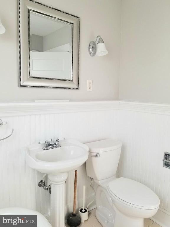 Building Photo - 300 Lafayette St