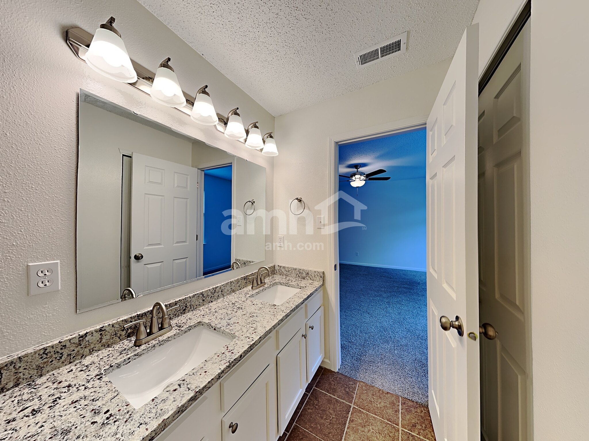 Building Photo - 10275 Holly Berry Cir