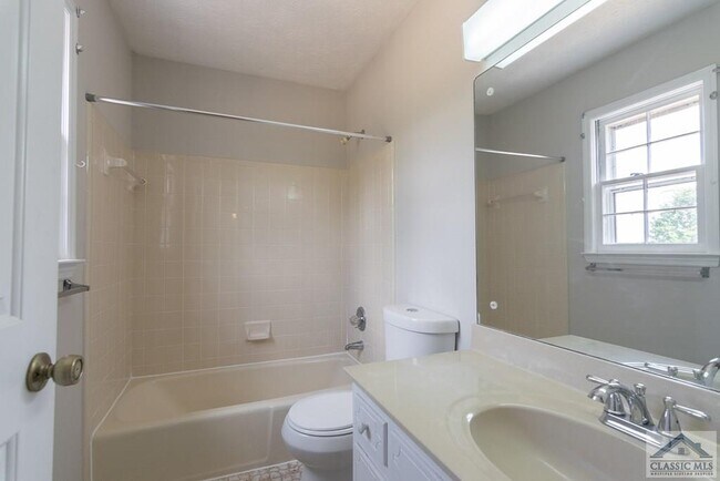 Building Photo - 243 Mitchell Farm Rd