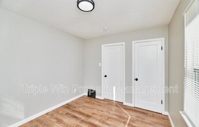 Building Photo - 10315 St Arthur Ln