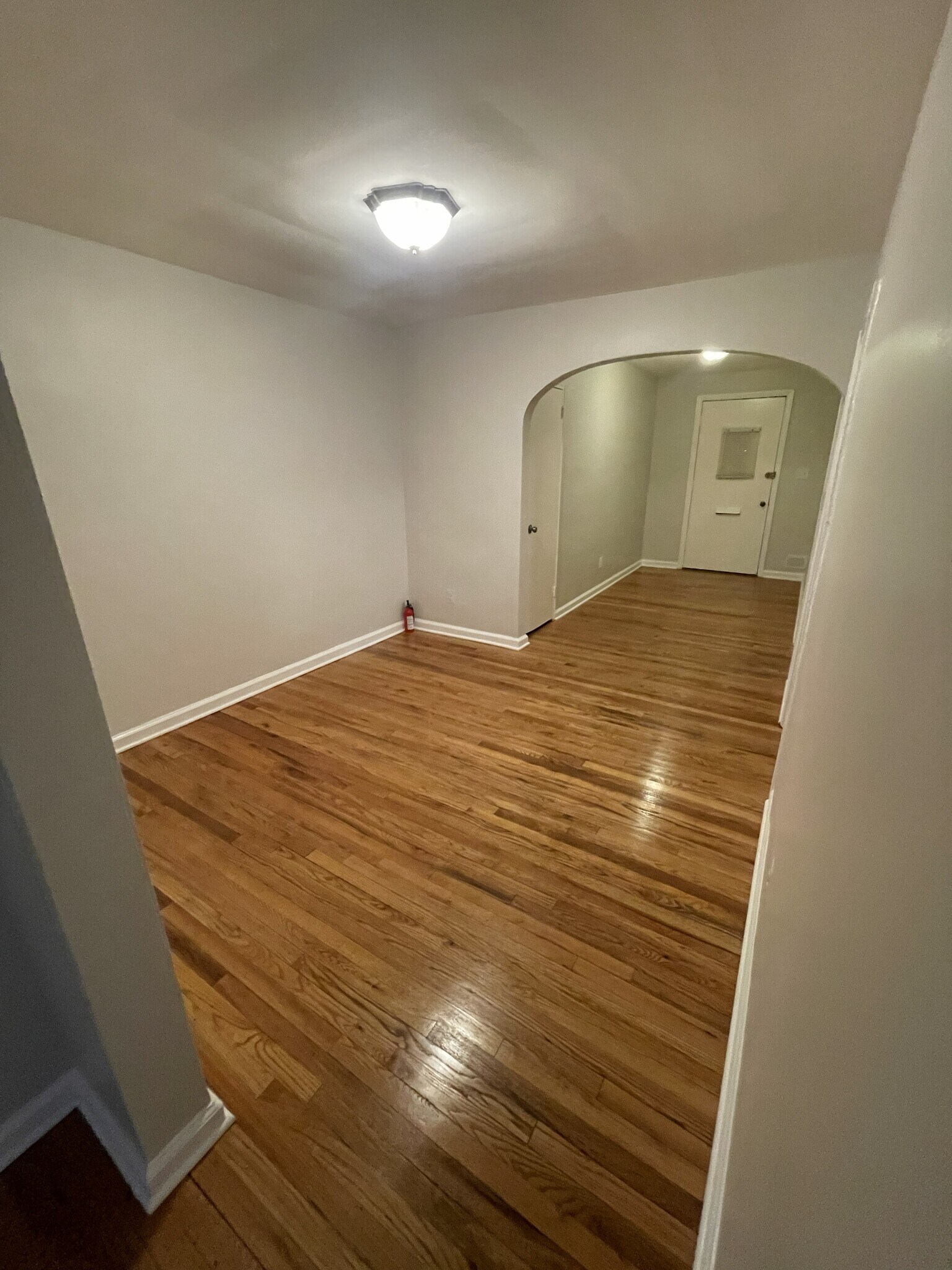 dining room - 868 Bellevue St SE