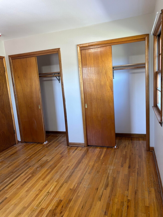 Building Photo - 520 30th Ave N