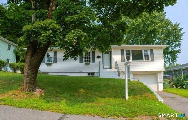 Building Photo - 32 Kaynor Dr