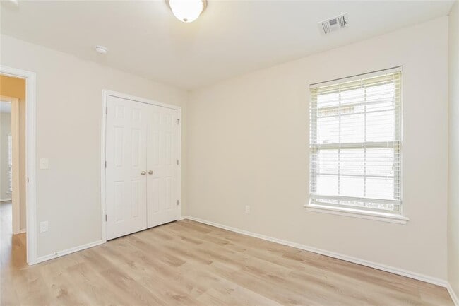 Building Photo - 3609 Truman Dr