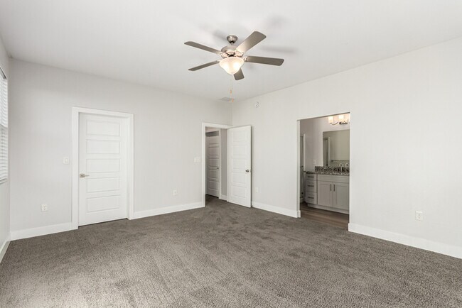 Building Photo - 7531 E Billings St