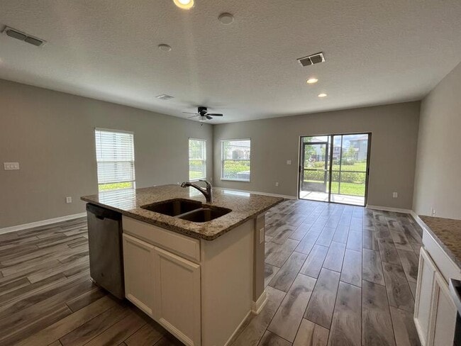 Building Photo - 12162 Water Poppy Ct